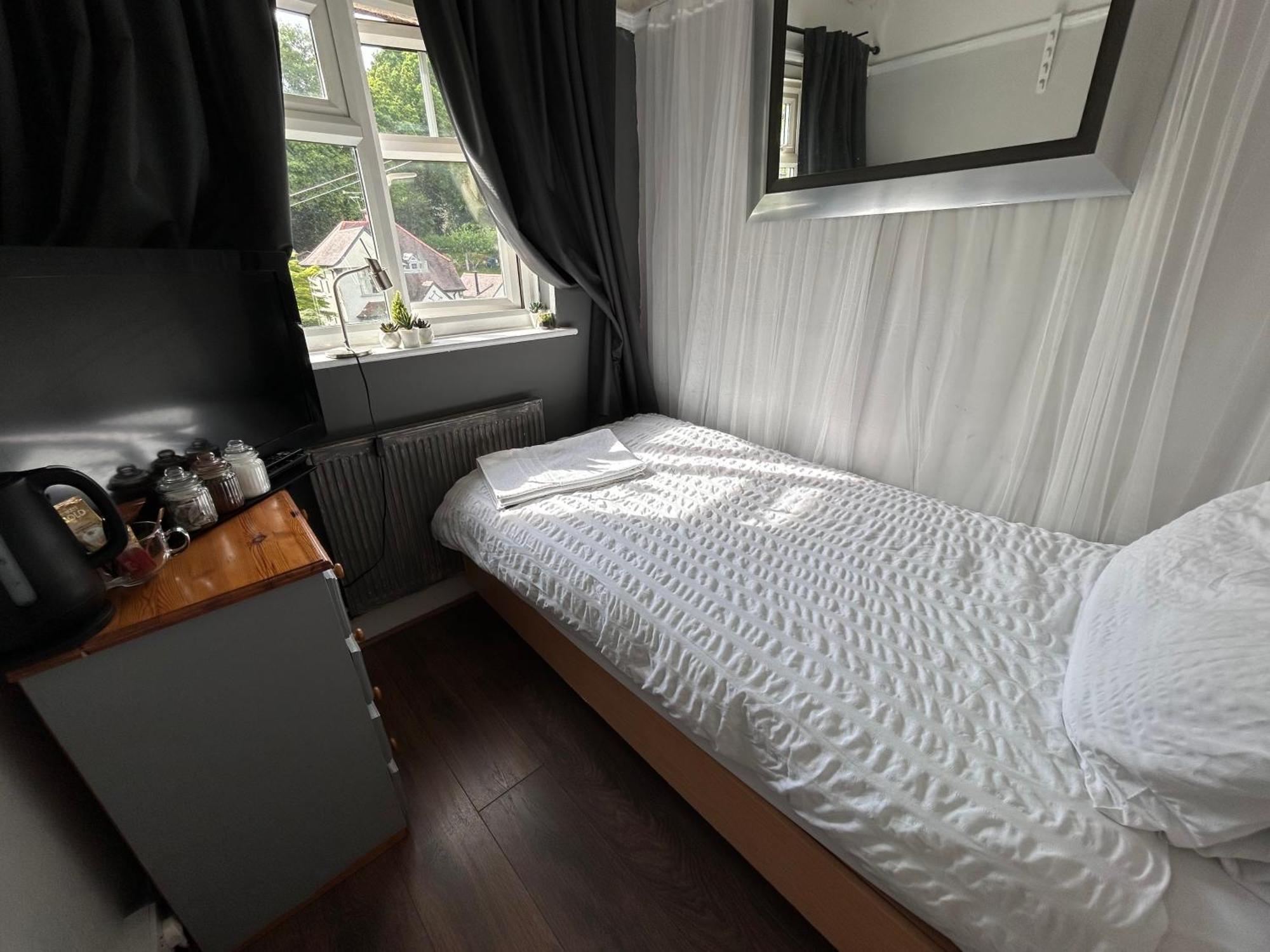Redditch Rest Near Town Centre & Transport Links Apartment Exterior photo